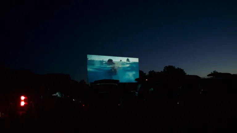 Mažeikiuose – nemokami lietuviško kino vakarai po atviru dangumi